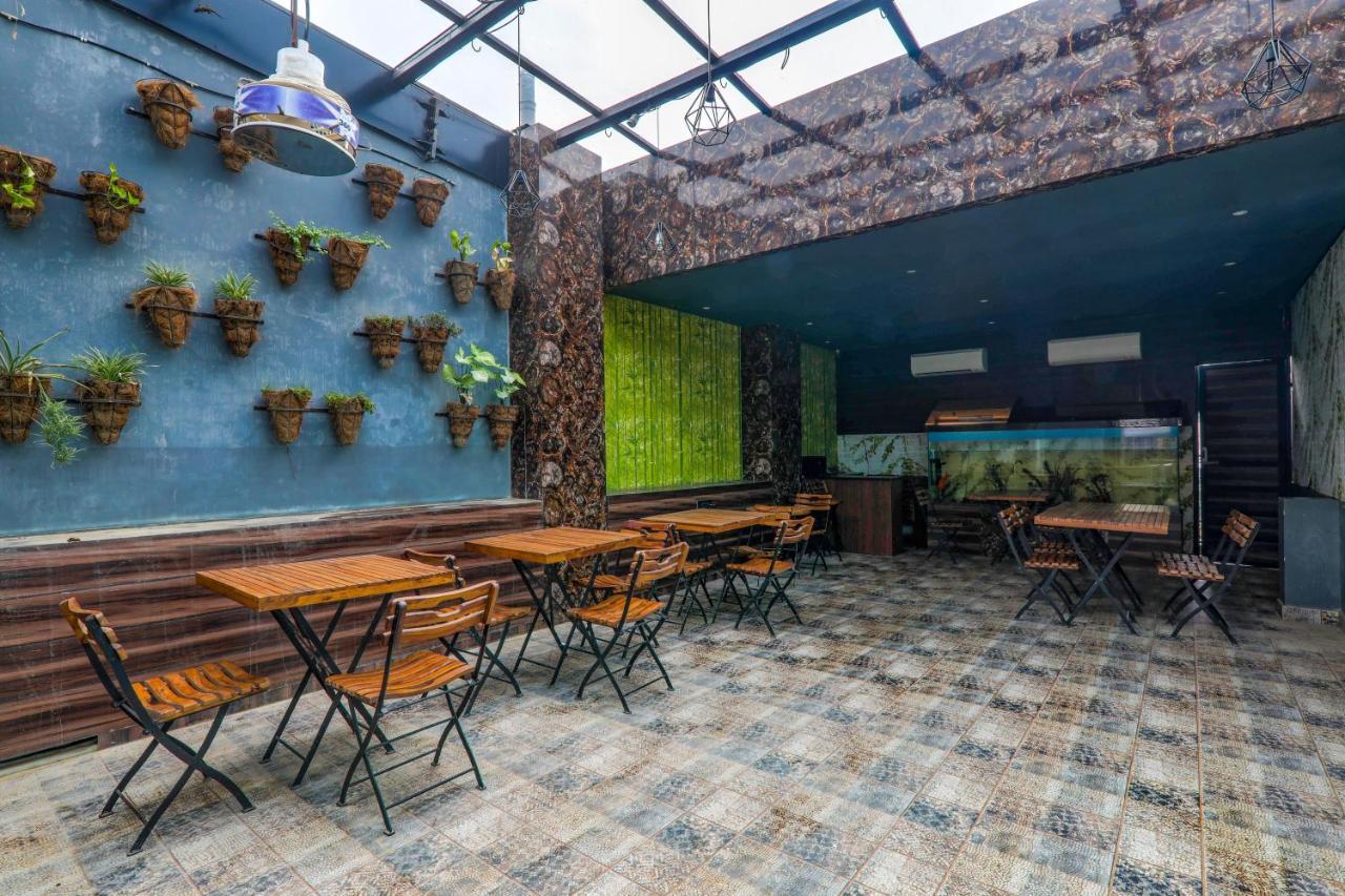 Hotel Fabexpress Lemon Grass Varanasi Exterior foto